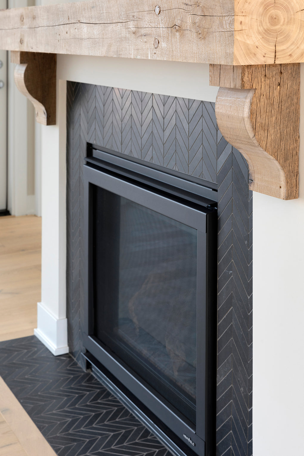 Tiling the Fireplace Surround 